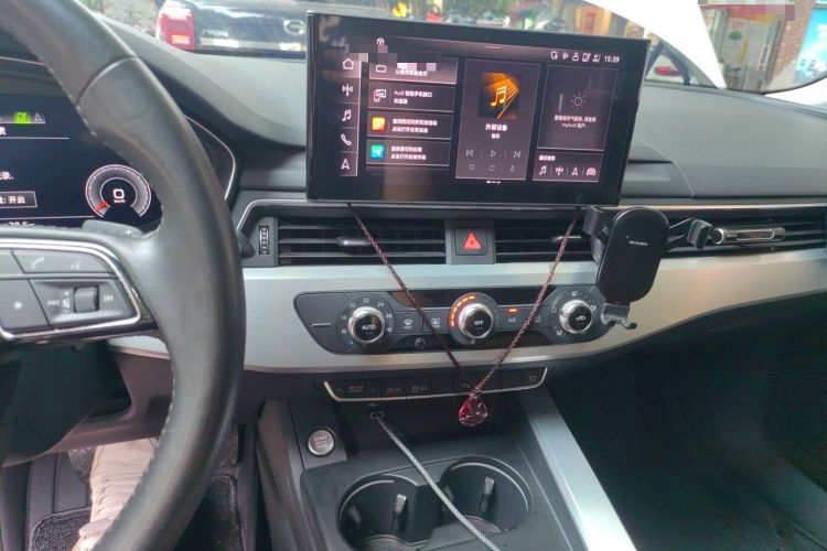 Used Audi A4L 2020 40 TFSI Fashion Dynamic Model Audio And AC Panel