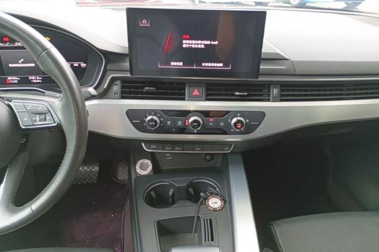 Used Audi A4L 2020 40 TFSI Fashion Dynamic Model Audio And AC Panel