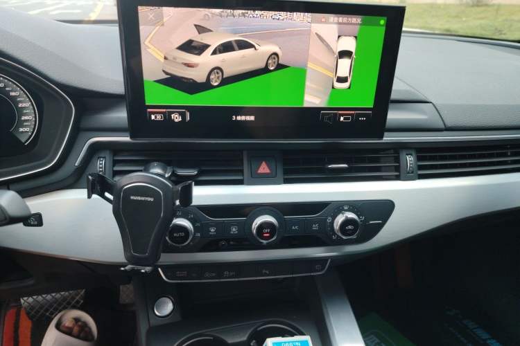 Used Audi A4L 2020 40 TFSI Fashion Dynamic Model Audio And AC Panel