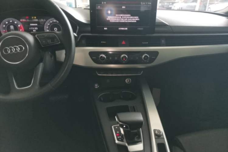 Used Audi A4L 2020 40 TFSI Fashion Dynamic Model Audio And AC Panel