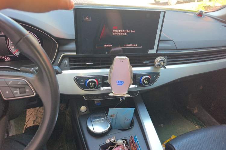 Used Audi A4L 2020 40 TFSI Luxury Dynamic Model Audio And AC Panel