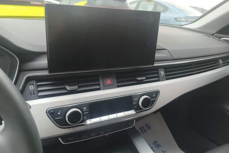 Used Audi A4L 2020 40 TFSI Luxury Dynamic Model Audio And AC Panel