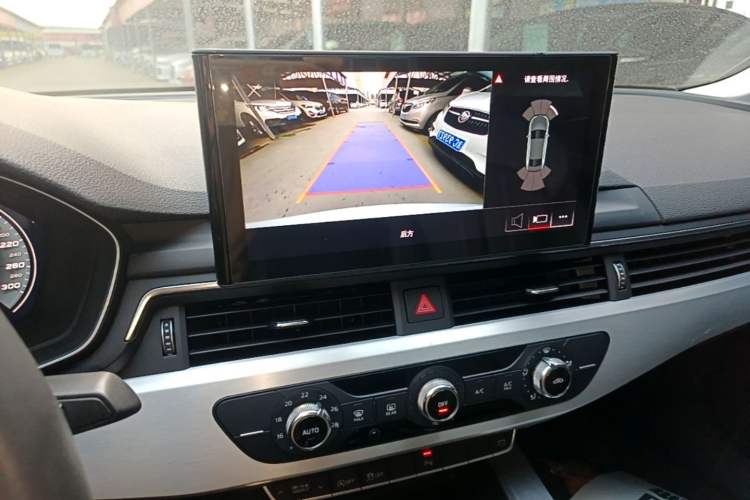 Used Audi A4L 2020 40 TFSI Fashion Dynamic Model Audio And AC Panel