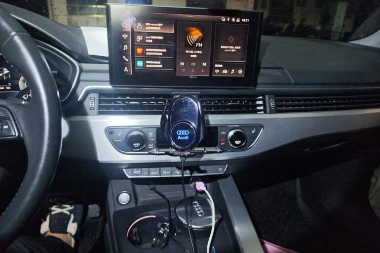Used Audi A4L 2020 40 TFSI Luxury Dynamic Model Audio And AC Panel