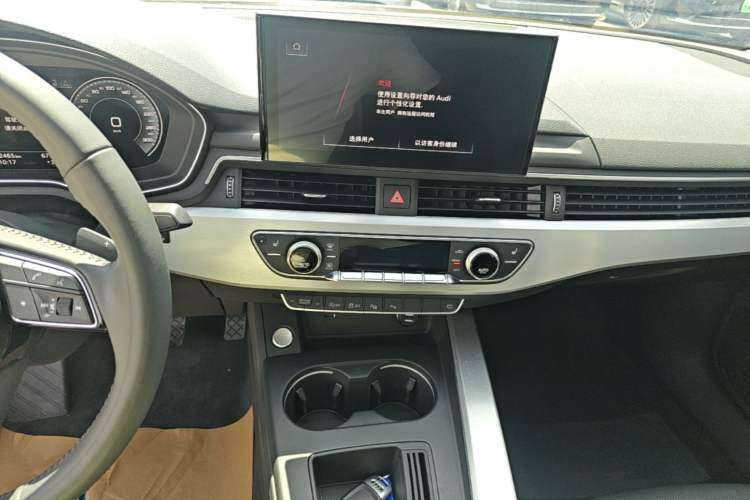 Used Audi A4L 2020 40 TFSI Luxury Dynamic Model Audio And AC Panel