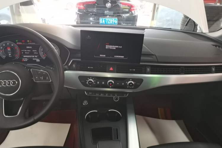 Used Audi A4L 2020 40 TFSI Fashion Dynamic Model Audio And AC Panel