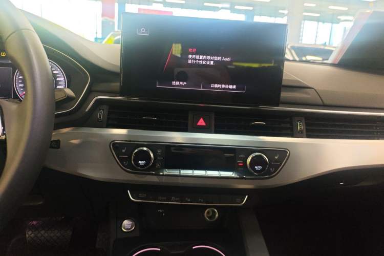 Used Audi A4L 2020 40 TFSI Luxury Dynamic Model Audio And AC Panel