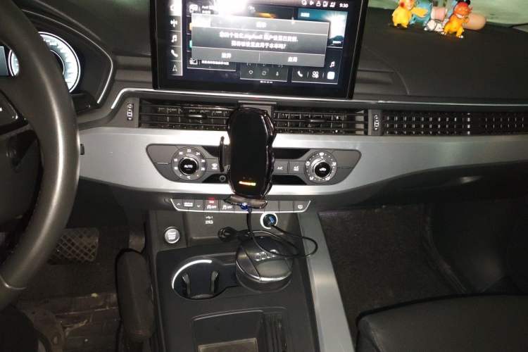 Used Audi A4L 2020 40 TFSI Fashion Dynamic Model Audio And AC Panel