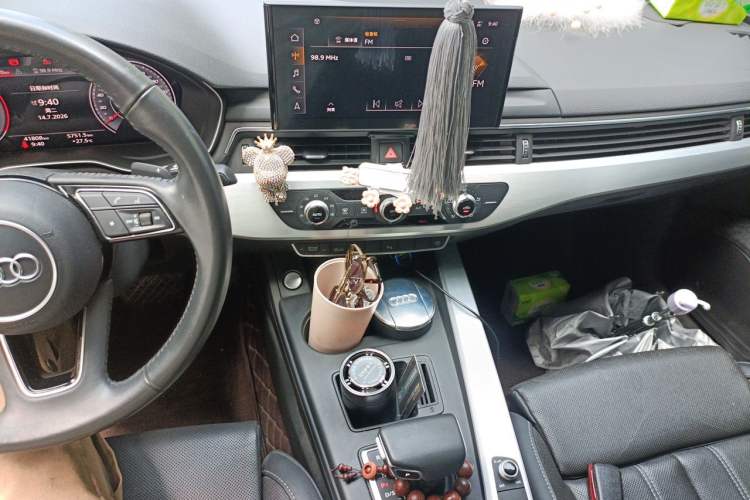 Used Audi A4L 2020 35 TFSI Fashion Dynamic Model Audio And AC Panel