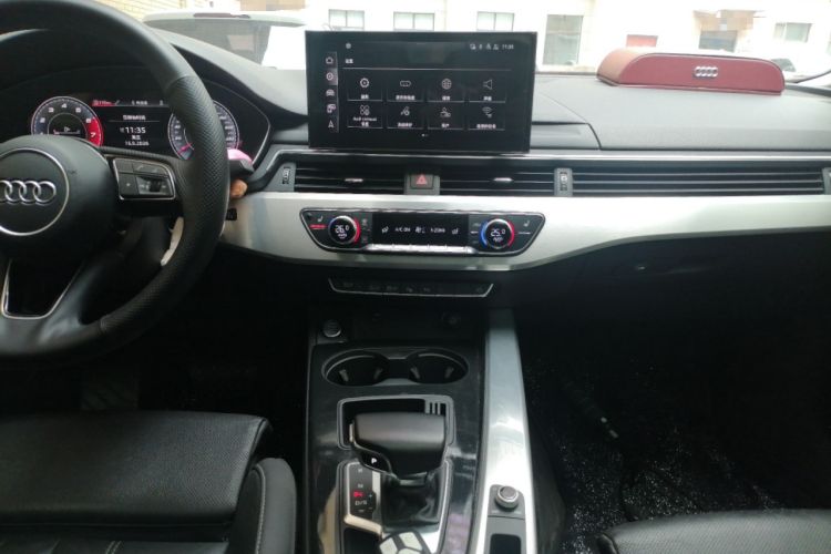 Used Audi A4L 2020 40 TFSI Luxury Dynamic Model Audio And AC Panel