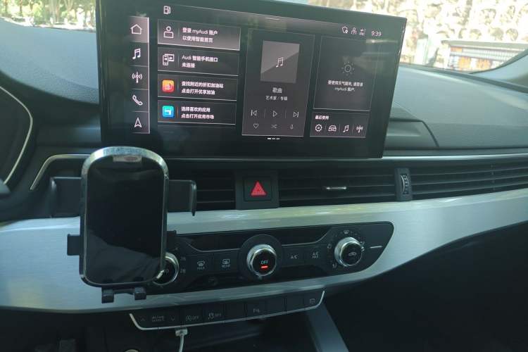 Used Audi A4L 2020 40 TFSI Fashion Dynamic Model Audio And AC Panel