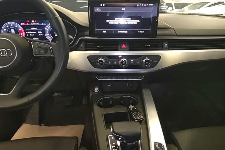 Used Audi A4L 2020 40 TFSI Fashion Dynamic Model Audio And AC Panel