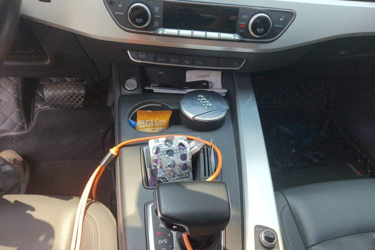 Used Audi A4L 2020 40 TFSI Luxury Prestige Edition Audio And AC Panel