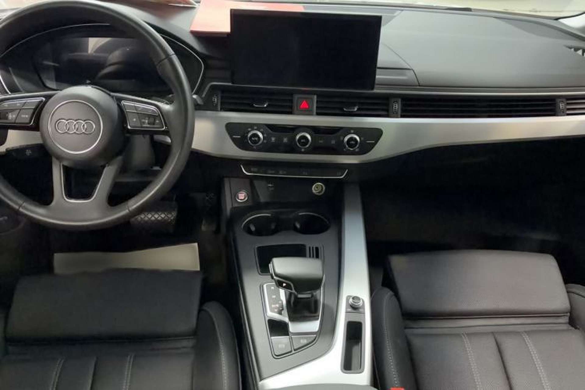 Used Audi A4L 2020 40 TFSI Fashion Dynamic Model Audio And AC Panel