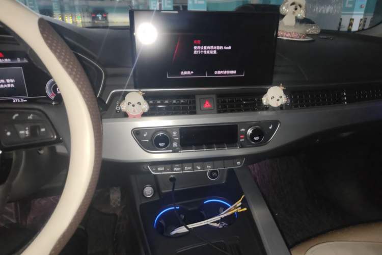 Used Audi A4L 2020 40 TFSI Luxury Dynamic Model Audio And AC Panel