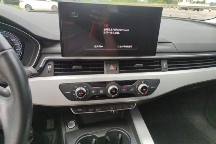 Used Audi A4L 2020 40 TFSI Fashion Dynamic Model Audio And AC Panel