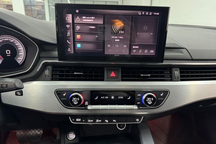 Used Audi A4L 2020 40 TFSI Luxury Dynamic Model Audio And AC Panel