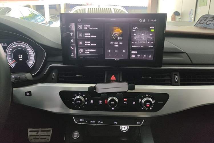 Used Audi A4L 2020 40 TFSI Fashion Dynamic Model Audio And AC Panel