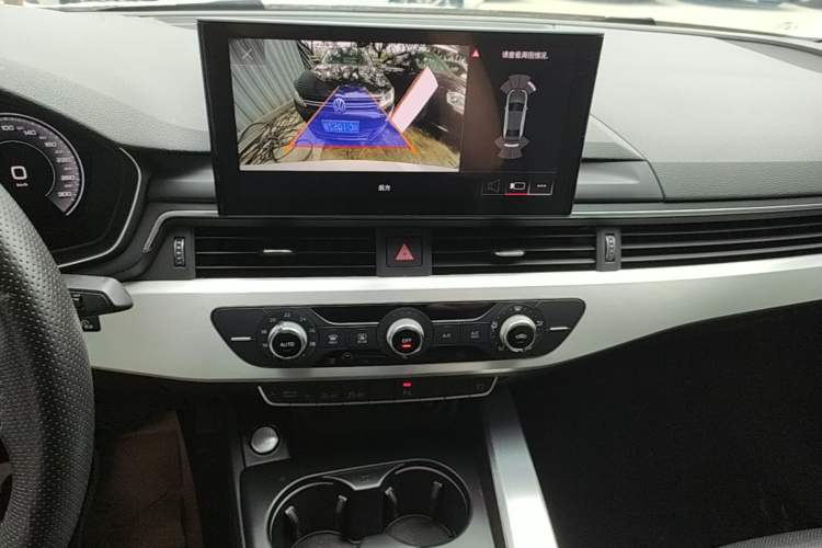 Used Audi A4L 2020 40 TFSI Fashion Dynamic Model Audio And AC Panel