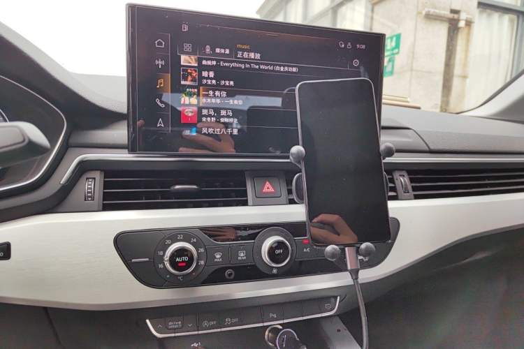 Used Audi A4L 2020 35 TFSI Fashion Dynamic Model Audio And AC Panel