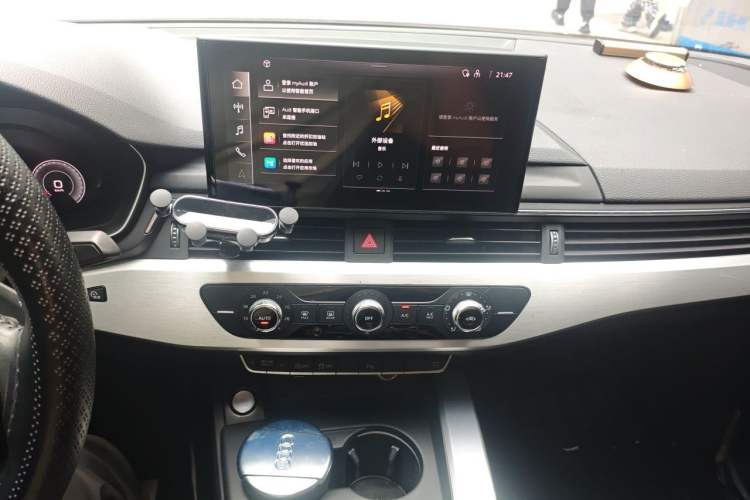 Used Audi A4L 2020 40 TFSI Fashion Dynamic Model Audio And AC Panel