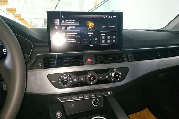 Used Audi A4L 2020 40 TFSI Fashion Dynamic Model Audio And AC Panel