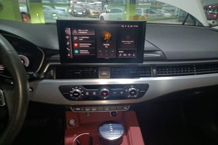 Used Audi A4L 2020 40 TFSI Fashion Dynamic Model Audio And AC Panel