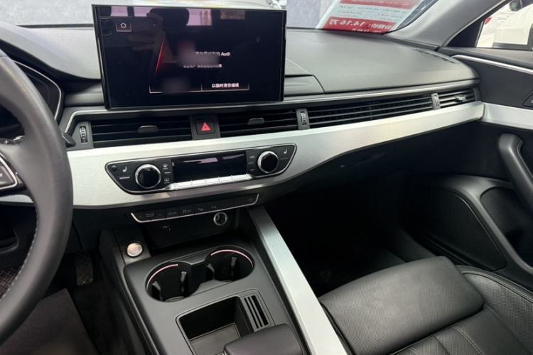 Used Audi A4L 2020 40 TFSI Luxury Dynamic Model Audio And AC Panel
