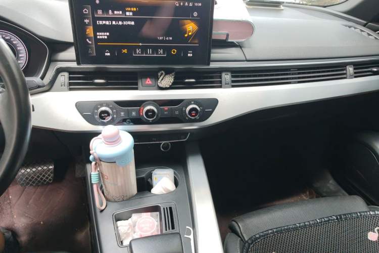 Used Audi A4L 2020 40 TFSI Fashion Dynamic Model Audio And AC Panel