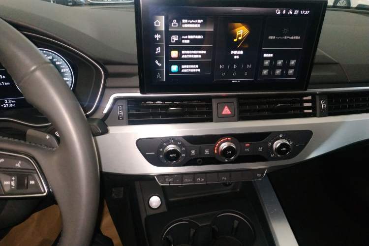 Used Audi A4L 2020 40 TFSI Fashion Dynamic Model Audio And AC Panel