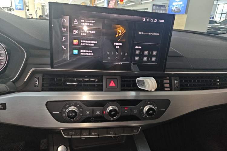 Used Audi A4L 2020 40 TFSI Fashion Dynamic Model Audio And AC Panel