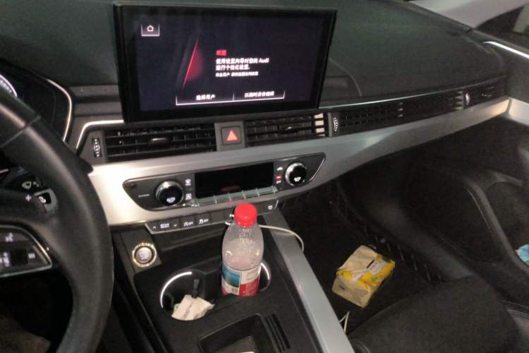 Used Audi A4L 2020 40 TFSI Fashion Dynamic Model Audio And AC Panel