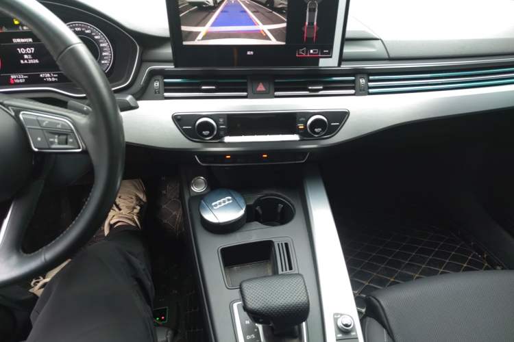 Used Audi A4L 2020 40 TFSI Fashion Dynamic Model Audio And AC Panel