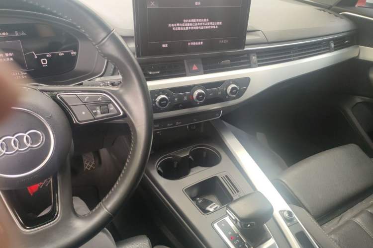 Used Audi A4L 2020 40 TFSI Fashion Dynamic Model Audio And AC Panel