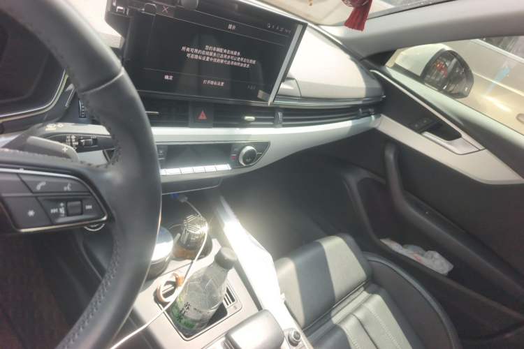 Used Audi A4L 2020 40 TFSI Fashion Dynamic Model Audio And AC Panel