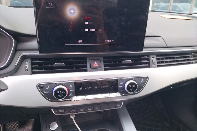 Used Audi A4L 2020 40 TFSI Luxury Dynamic Model Audio And AC Panel