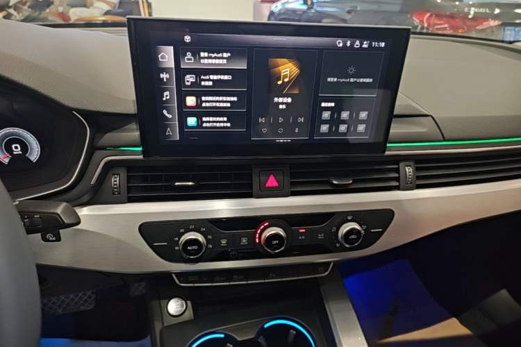 Used Audi A4L 2020 40 TFSI Fashion Dynamic Model Audio And AC Panel