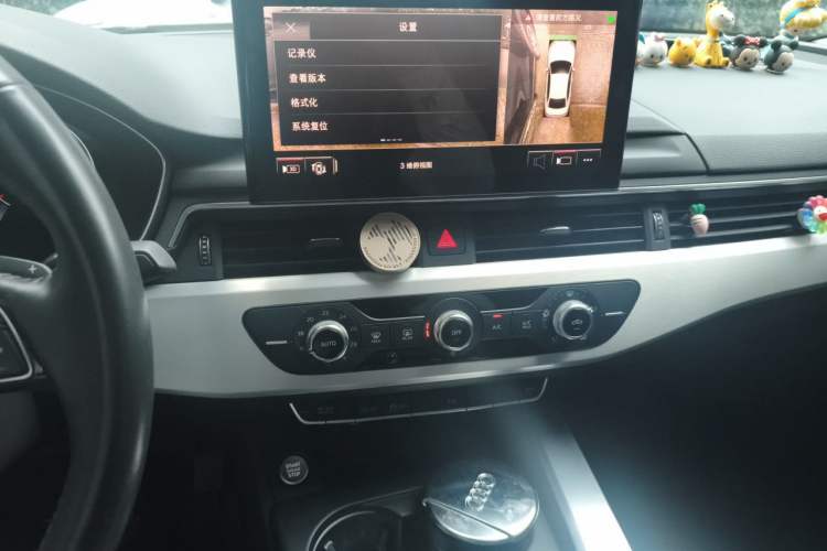 Used Audi A4L 2020 40 TFSI Fashion Dynamic Model Audio And AC Panel