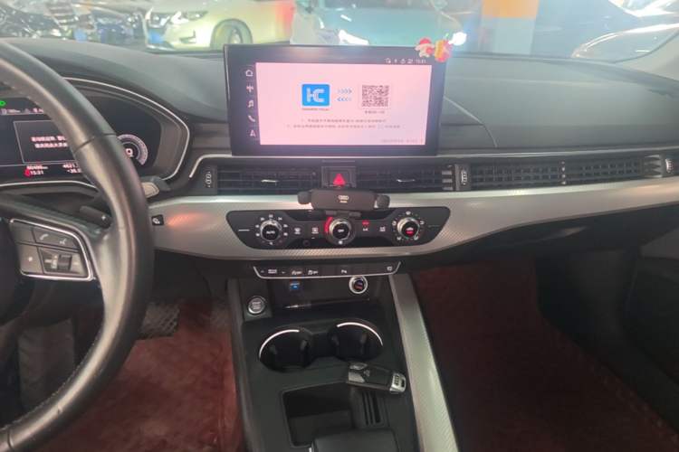 Used Audi A4L 2020 40 TFSI Fashionable and Elegant Model Audio And AC Panel
