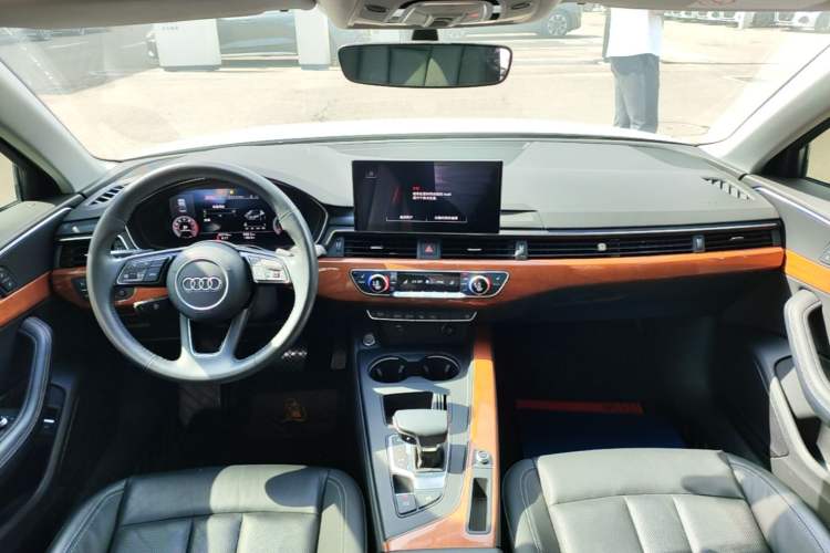 Used Audi A4L 2020 40 TFSI Luxury Prestige Edition Center Console