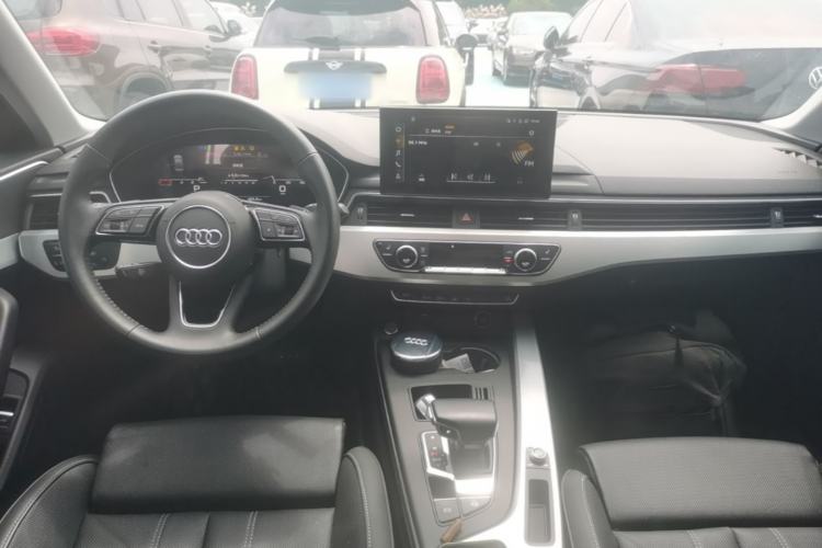 Used Audi A4L 2020 40 TFSI Luxury Dynamic Model Center Console