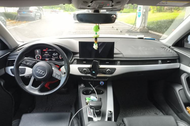 Used Audi A4L 2020 40 TFSI Fashion Dynamic Model Center Console