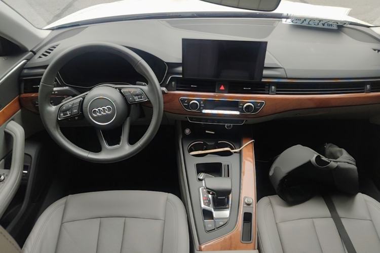 Used Audi A4L 2020 40 TFSI Luxury Prestige Edition Center Console