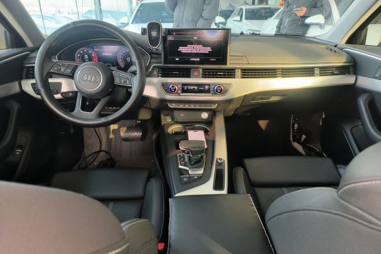 Used Audi A4L 2020 40 TFSI Fashion Dynamic Model Center Console