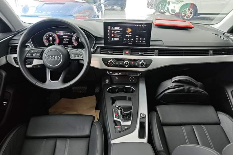 Used Audi A4L 2020 40 TFSI Luxury Dynamic Model Center Console