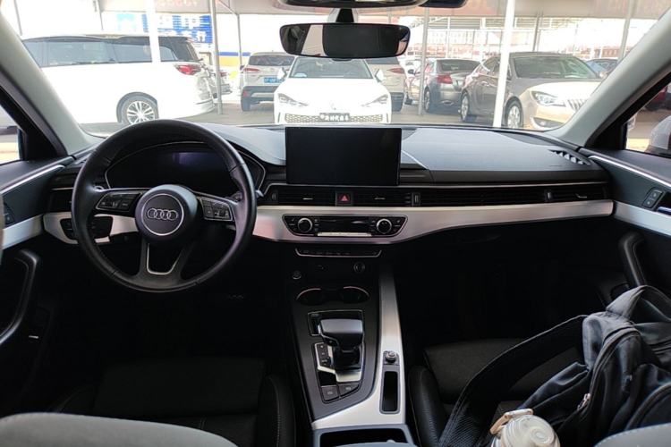 Used Audi A4L 2020 40 TFSI Luxury Dynamic Model Center Console