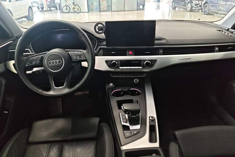 Used Audi A4L 2020 40 TFSI quattro Luxury Dynamic Model Center Console