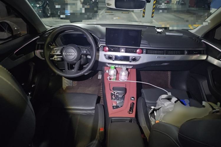 Used Audi A4L 2020 40 TFSI Luxury Dynamic Model Center Console