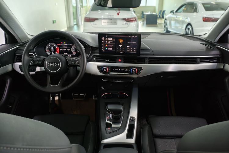 Used Audi A4L 2020 40 TFSI Luxury Dynamic Model Center Console