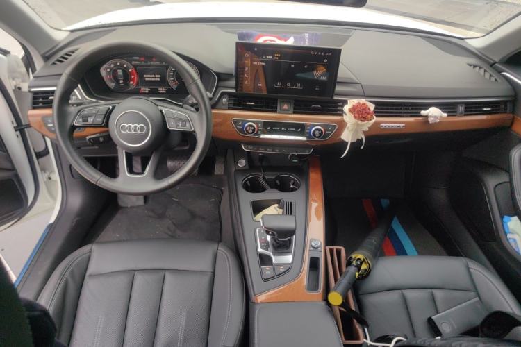 Used Audi A4L 2020 40 TFSI quattro Luxury Prestige Edition Center Console